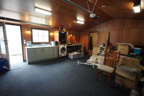 Photo of property in 73 Argyle Avenue, Takaro, Palmerston North, 4410