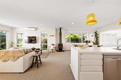 Photo of property in 61 Arataki Road, Havelock North, 4130