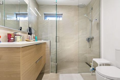 Photo of property in 27a Saltburn Road, Milford, Auckland, 0620