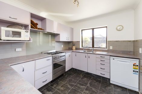 Photo of property in 56 Rhodes Drive, Kelvin Grove, Palmerston North, 4414