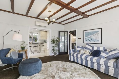 Photo of property in 323 The Terrace, Te Aro, Wellington, 6011