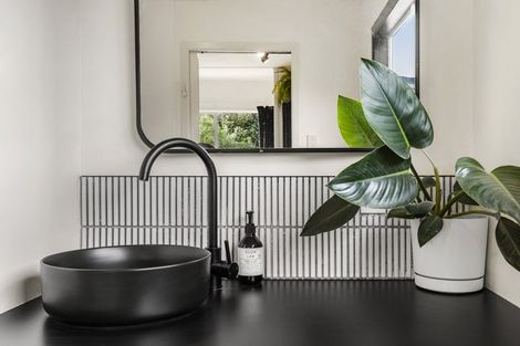 Photo of property in 4 Simon Road, Raglan, 3225