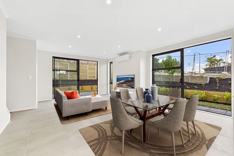 Photo of property in 8 Dragonfly Way, Massey, Auckland, 0614