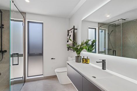 Photo of property in 22 Normans Road, Strowan, Christchurch, 8052