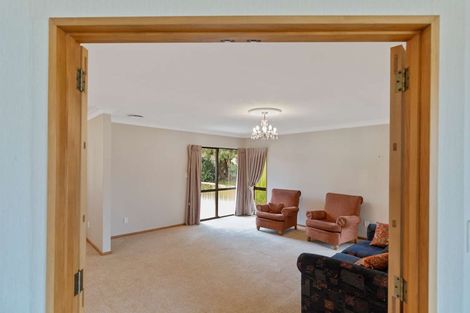 Photo of property in 5 Wanganui Road, Marton, 4710