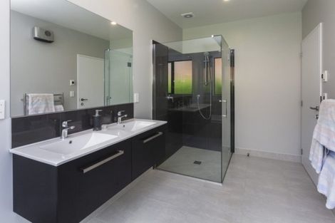 Photo of property in 35 Mcdougall Avenue, St Albans, Christchurch, 8014