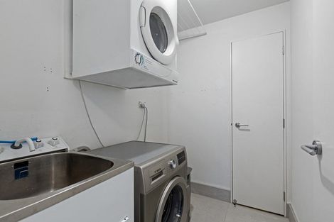Photo of property in Bay Palms Apartments, 3/30a Bute Road, Browns Bay, Auckland, 0630