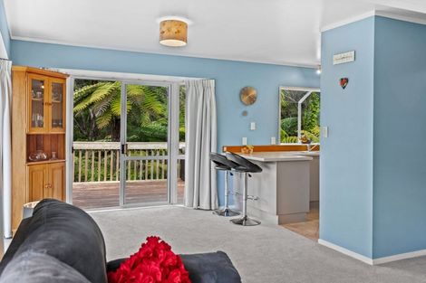 Photo of property in 2/30 Lagoon Way, West Harbour, Auckland, 0618