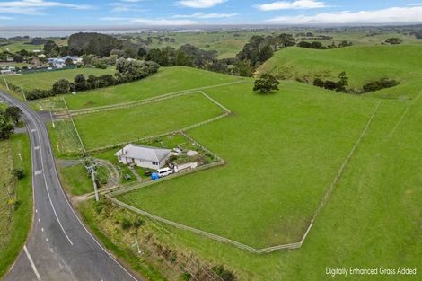 Photo of property in 2586 Awhitu Road, Awhitu, 2684