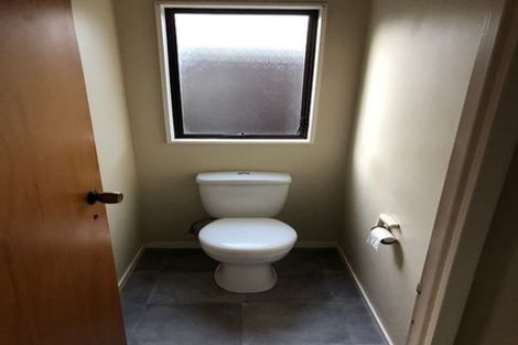 Photo of property in 42 Sandgate Avenue, Botany Downs, Auckland, 2010