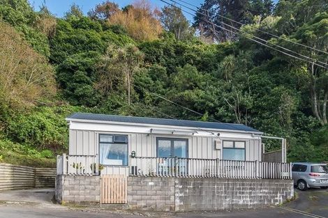 Photo of property in 92 Duncan Terrace, Kilbirnie, Wellington, 6022
