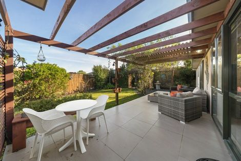 Photo of property in 98 Parnell Heights, Kelvin Grove, Palmerston North, 4414