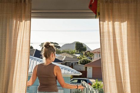 Photo of property in 2/563 Maunganui Road, Mount Maunganui, 3116