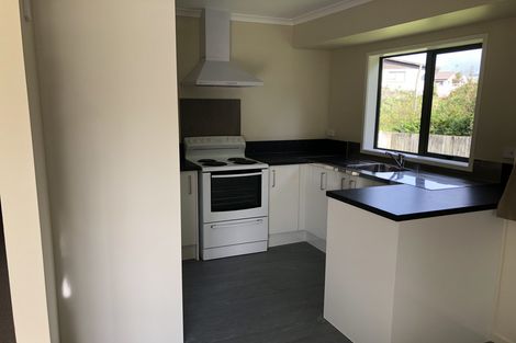 Photo of property in 53 Sabulite Road, Kelston, Auckland, 0602