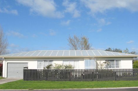 Photo of property in 2a Barbara Grove, Papamoa Beach, Papamoa, 3118