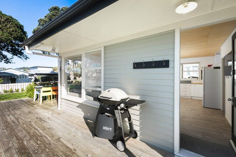 Photo of property in 34 Ocean View Road, Waihi Beach, 3611
