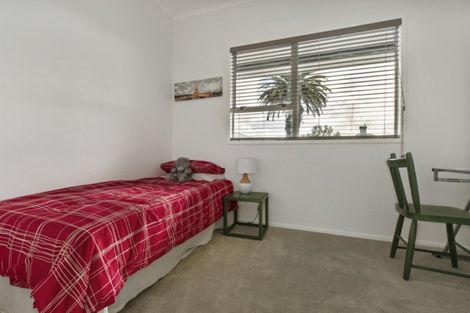 Photo of property in 1/2 Palm Court Drive, Glen Eden, Auckland, 0602