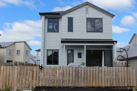 Photo of property in 18 Warbler Crescent, Papakura, 2110