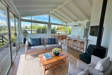 Photo of property in 3 Hartley Terrace, Massey, Auckland, 0614