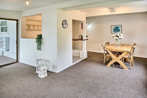 Photo of property in 30 Mana View Road, Paremata, Porirua, 5026