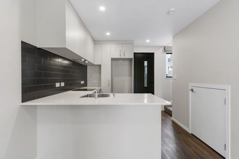 Photo of property in 46 Tokai Place, Glen Eden, 0602