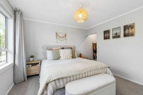 Photo of property in 2/28 Bay Street, Red Beach, 0932