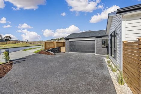 Photo of property in 4 Wheki Place, Swanson, Auckland, 0614