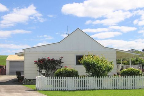 Photo of property in 76 Citrus Avenue, Waihi Beach, 3611