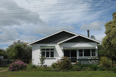 Photo of property in 2 Banks Street, Tolaga Bay, 4077