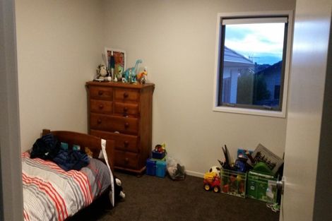 Photo of property in 10 Tokerau Crescent, Pukekohe, 2120