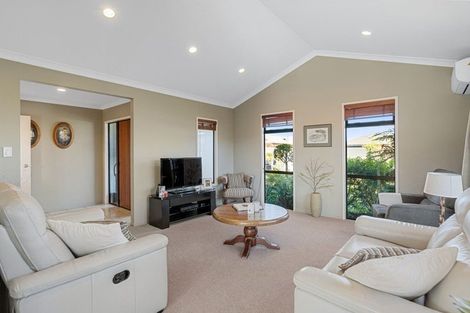 Photo of property in 40 Cranbrook Place, Rototuna North, Hamilton, 3210