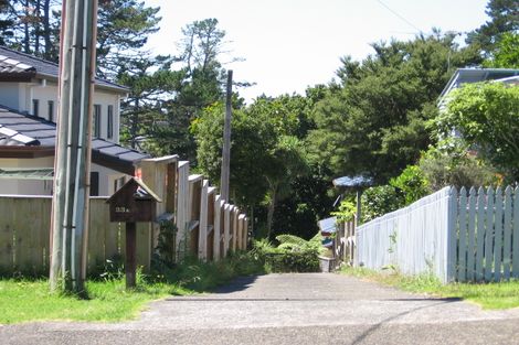 Photo of property in 1/23 Aorangi Place, Birkenhead, Auckland, 0626