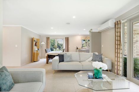 Photo of property in 8 Libra Place, Kawaha Point, Rotorua, 3010