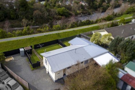 Photo of property in 11b Gemstone Drive, Birchville, Upper Hutt, 5018