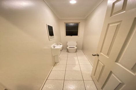 Photo of property in 10 San Bernadino Drive, Henderson, Auckland, 0612