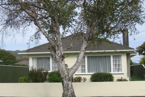 Photo of property in 15 Garden Road, Avalon, Lower Hutt, 5011