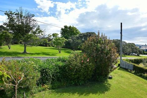 Photo of property in 34 De Luen Avenue, Tindalls Beach, Whangaparaoa, 0930