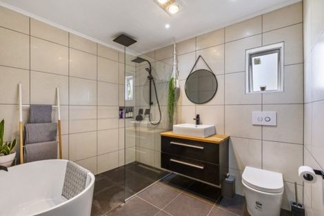 Photo of property in 22 Buchanan Road, Kingseat, Papakura, 2580