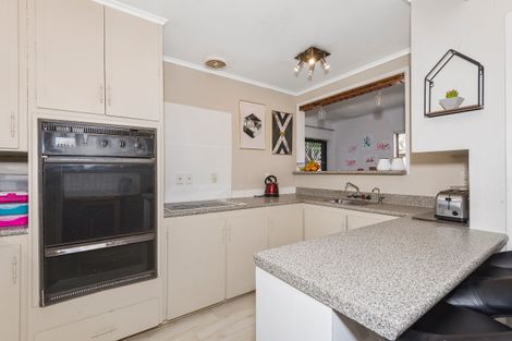 Photo of property in 1/44 Marriott Road, Pakuranga, Auckland, 2010