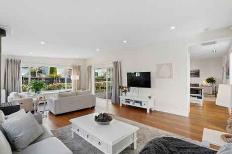 Photo of property in 90 Hawthorne Street, Strowan, Christchurch, 8052