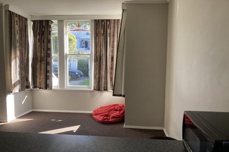 Photo of property in 81 Queens Drive, Lyall Bay, Wellington, 6022