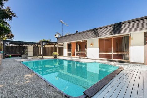 Photo of property in 29 Sandiacre Way, Browns Bay, Auckland, 0630