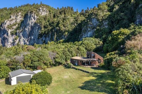 Photo of property in 39 Hinekapi Terrace, Kuratau, Turangi, 3381