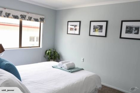 Photo of property in 24 Roslyn Road, Bluff Hill, Napier, 4110