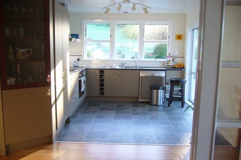 Photo of property in 124 Parkvale Road, Karori, Wellington, 6012