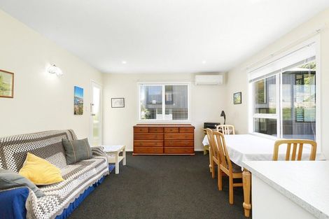 Photo of property in 47 Pukatea Street, Eastbourne, Lower Hutt, 5013