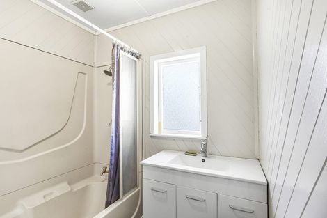 Photo of property in 16 Cameron Road, Hamilton East, Hamilton, 3216