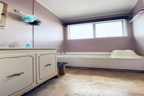 Photo of property in 10 Desmond Place, Otara, Auckland, 2023