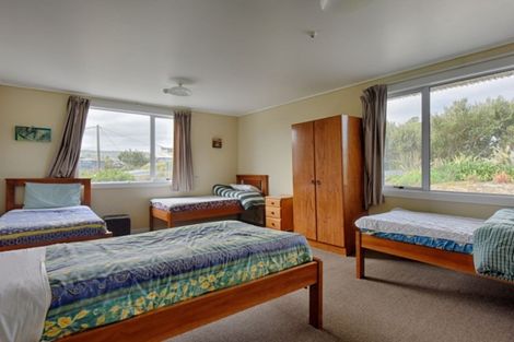 Photo of property in 529 Waikawa-curio Bay Road, Curio Bay, Tokanui, 9884