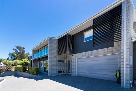 Photo of property in 47 Shalamar Drive, Cashmere, Christchurch, 8022